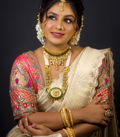 Professional makeup academy in Vashi providing expert hair styling and makeup training.